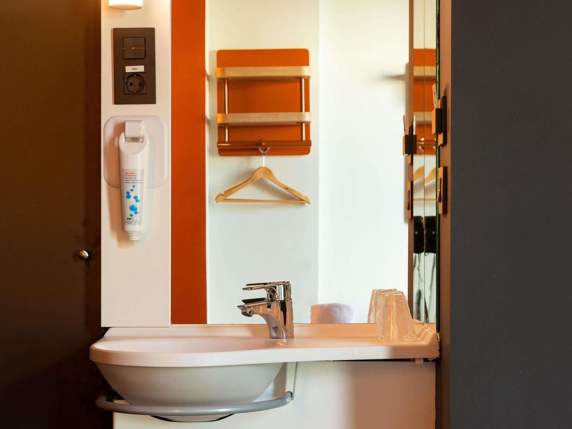 Ibis Budget Madrid Centro Lavapies — Zdjęcia 2